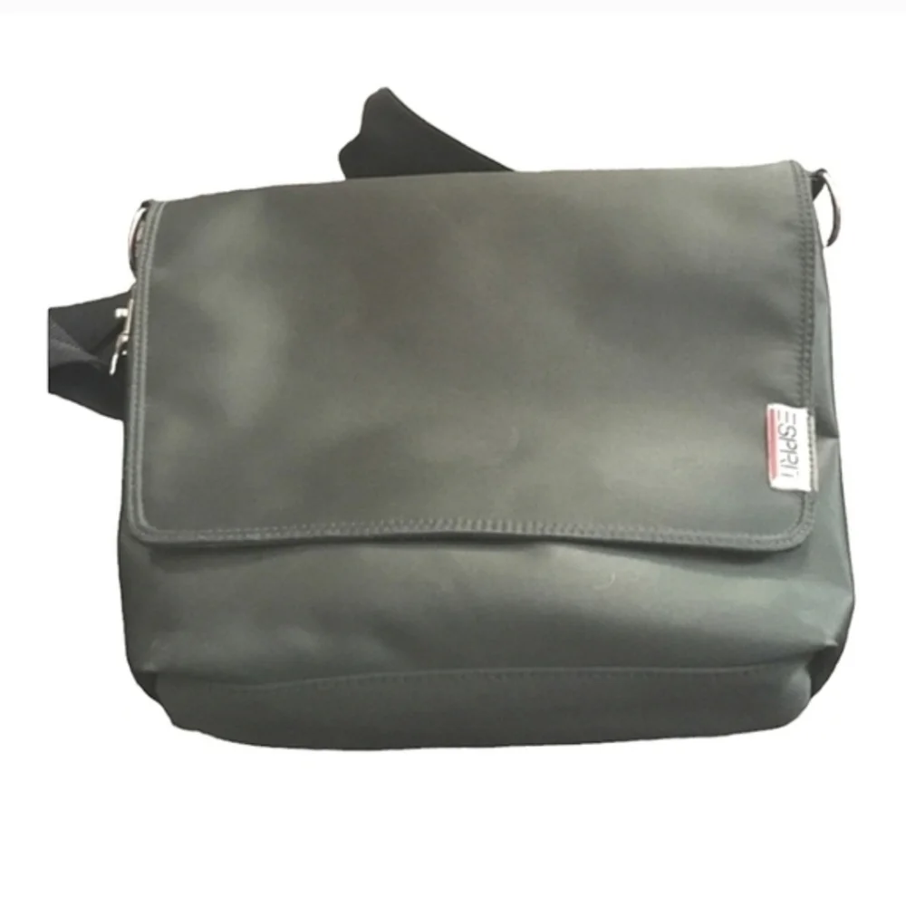 Esprit sleek crossbody